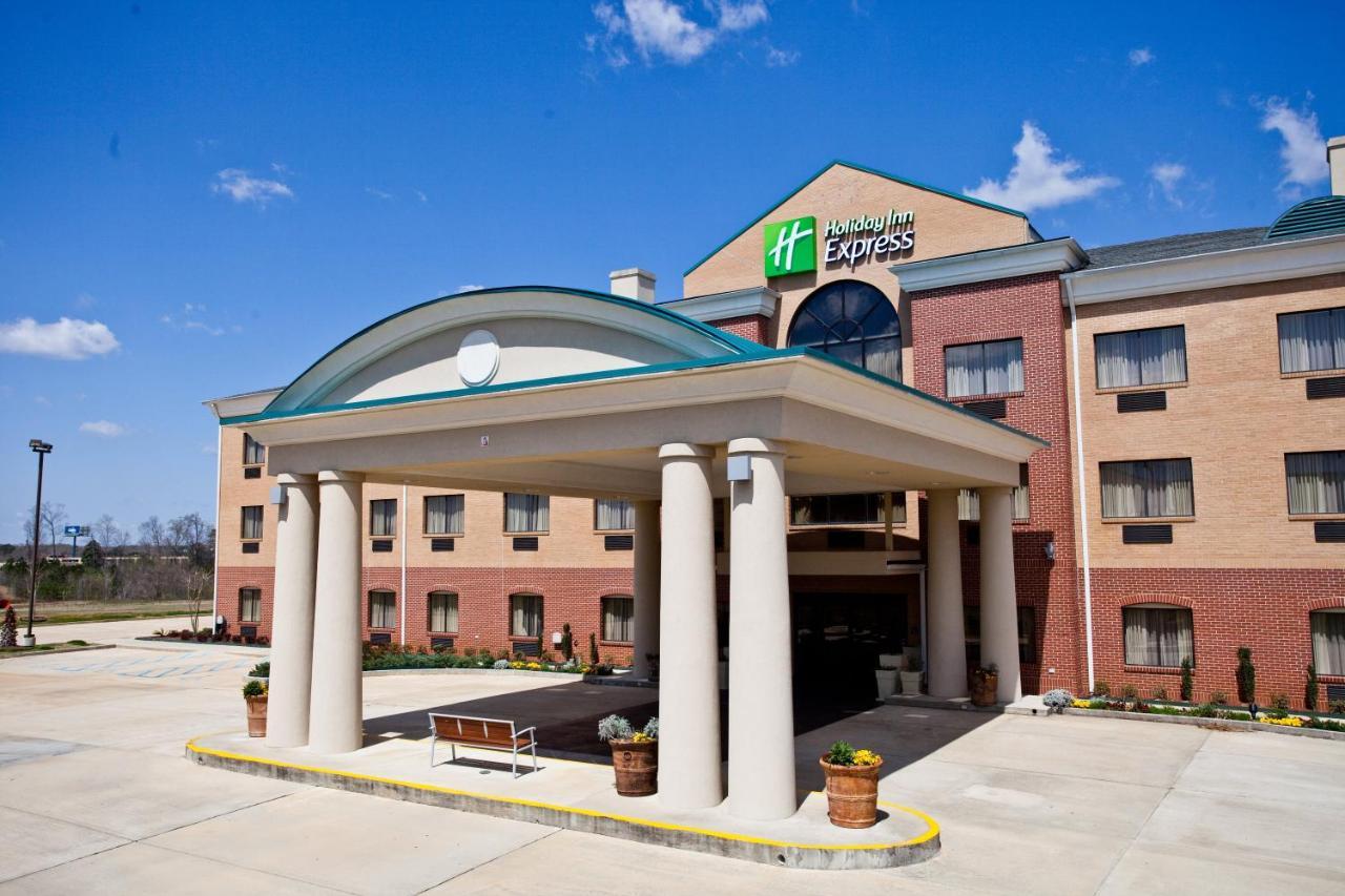 Holiday Inn Express Clanton Exterior photo